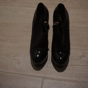 Saint Laurent Tribute leather ankle boot